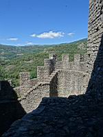 Meyras, Chateau de Ventadour, Escalier du chemin de ronde (16)